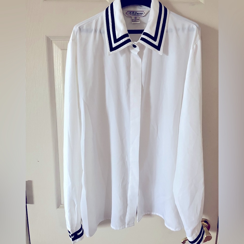 Collared White/Black Blouse